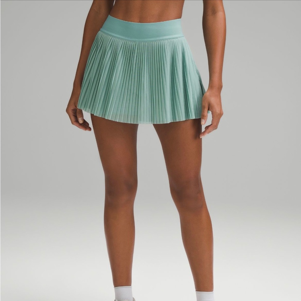 Nike Women's Golf Skort Pleated Athletic Skirt in Mint Teal Size M